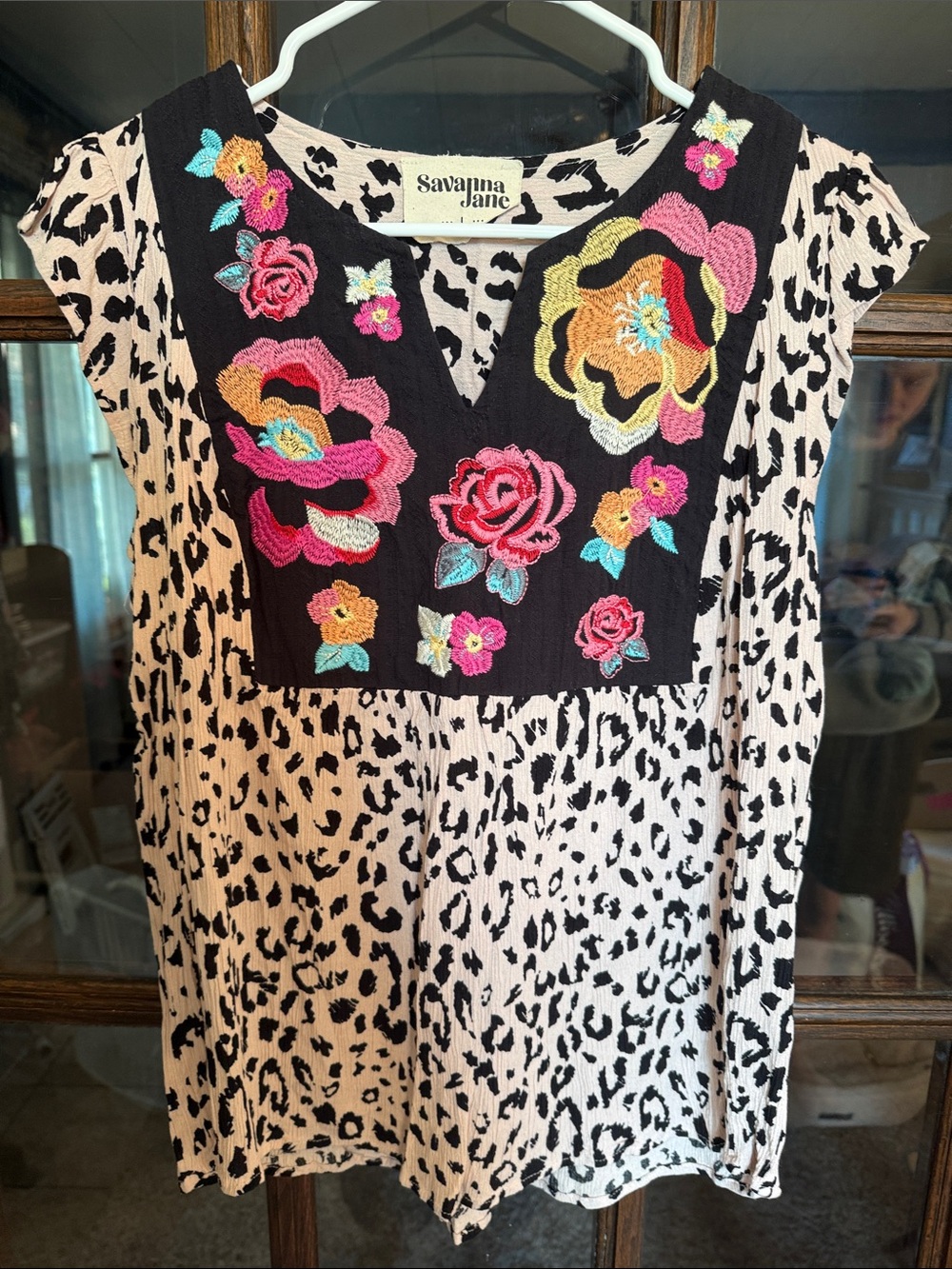Savanna‎ Jane Leopard Print Floral Embroidered Boho V-Neck Cap Sleeve Blouse L
